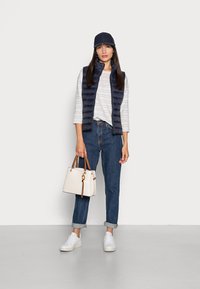 Marc O'Polo VEST STAND UP COLLAR FRONT ZIPPER - Colete - midnight blue