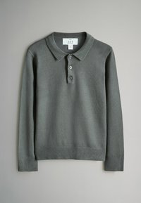 Polo shirt grigio a maniche lunghe realizzato in morbido tessuto lavorato a maglia. Presenta un colletto classico, chiusura con tre bottoni e polsini e orlo a costine.