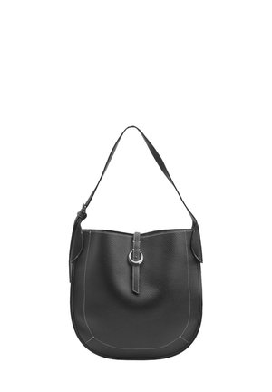 Borsa a spalla in pelle nera con forma curva, dotata di accessori metallici argentati, cuciture bianche a contrasto e una singola tracolla regolabile.