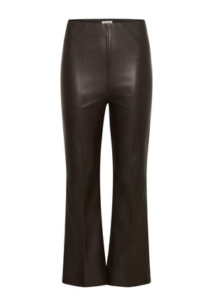 Pantalons en cuir noir avec une texture lisse, taille haute et jambes évasées. Comprend une couture centrale et un design minimaliste sans quincaillerie visible.