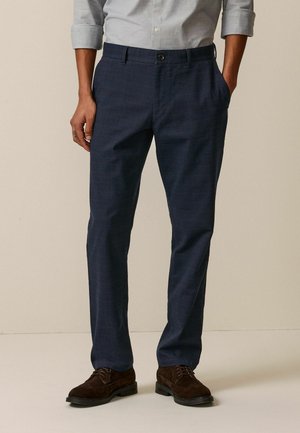 BELTED SLIM FIT - Chinos - navy check