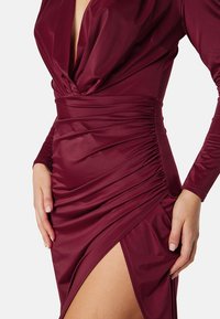 Bubbleroom SLIT V-NECK STRETCHY GOWN - Ballkleid - mauve