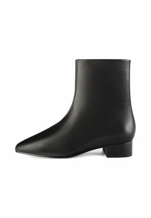 Stivaletti - black