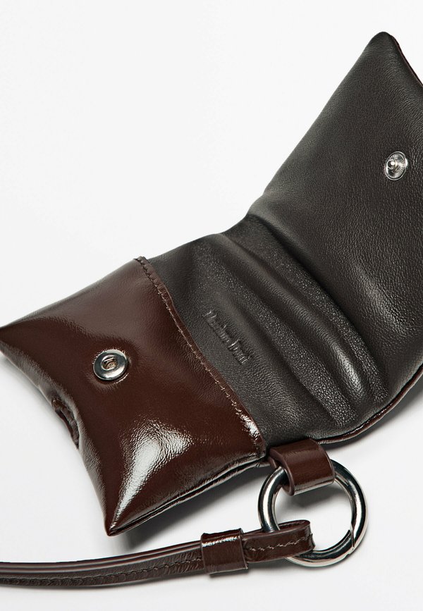 QUILTED - Tech accessory4