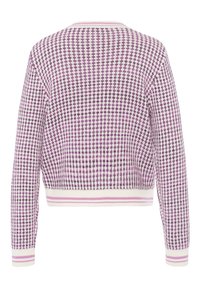 Gebreide trui in paars en wit met een geruit patroon. Heeft ribbel manchetten en onderrand met roze strepen. Verkorte ontwerp, lange mouwen.