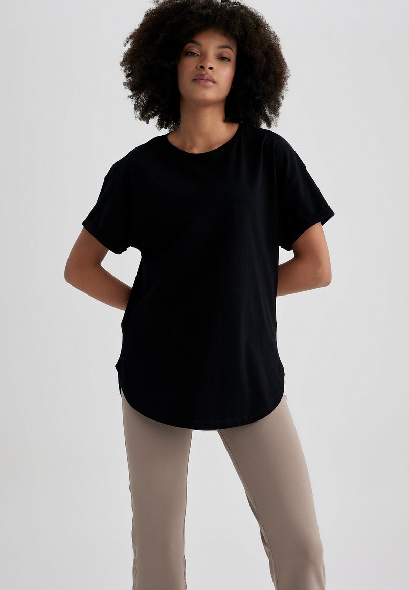 T-shirt Maniche Lunghe DeFacto B7771A8 Per Ragazzi: Nera, Comoda, Basic, Per Ogni Stagione, Look Casual. - 2