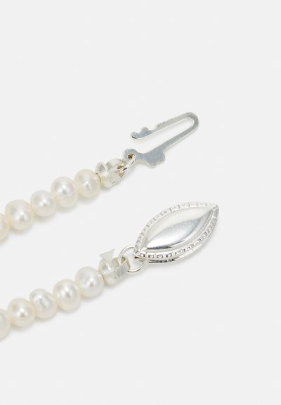 Loren Stewart PIERCED PEARL COLLAR STERLING SILVER - Kaulakoru - white