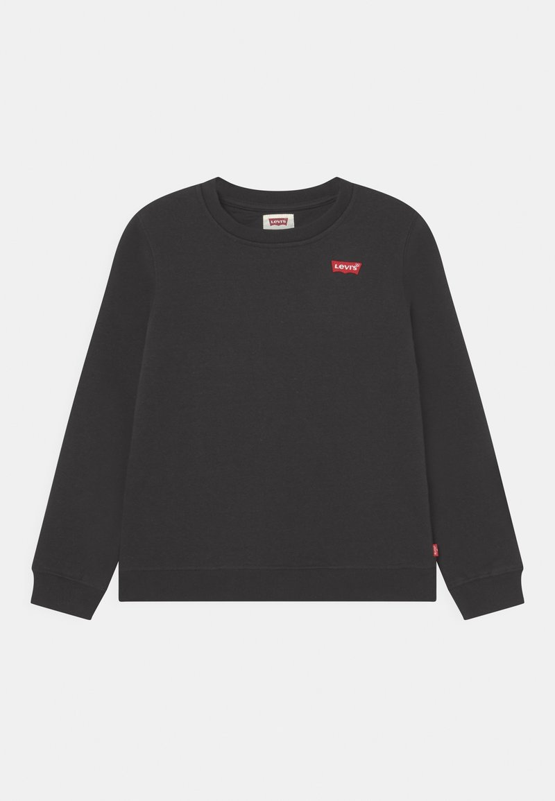 Sort crewneck sweatshirt lavet af bomuldsblandingsstof, med lange ærmer og et lille rødt Levi's logo på brystet. Enkel design, ingen mønstre.