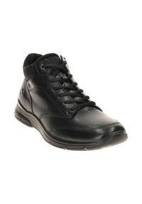 Scarpa alta nera realizzata in pelle liscia, con punta arrotondata, sistema di allacciatura frontale, colletto imbottito e suola in gomma texture.