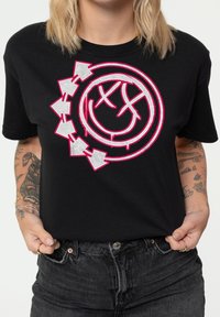 Paradiso Clothing BLINK  SIX ARROW SMILE UNISEX - Print T-shirt - black