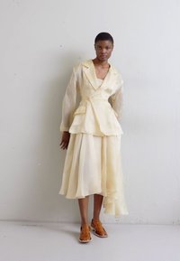 A.W.A.K.E. MODE FITTED JACKET WITH BACK CUT OUT - Σακάκι - beige