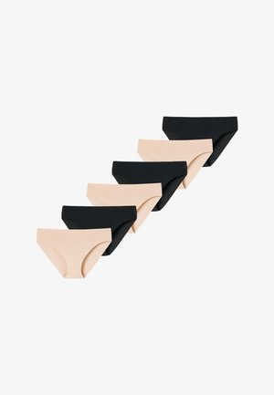 Six pièces de sous-vêtements style bikini sans couture en beige et noir alternés, disposées en diagonale sur un fond blanc.