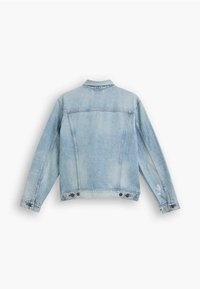 Jasnoniebieska kurtka dżinsowa o prostym kroju, z długimi rękawami i klasycznym kołnierzykiem. Posiada wytarte akcenty oraz metalowe zapięcia na guziki.