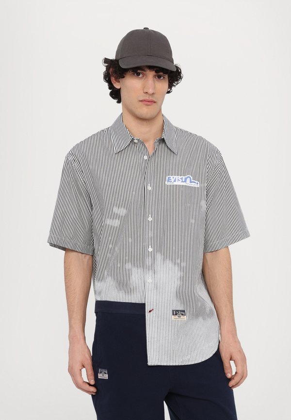 STRIPED SHIRT STICKER LOGO  - Shirt4