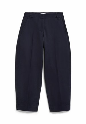 Pantalon court bleu marine avec plis, poches latérales, passants pour ceinture et fermeture éclair à l'avant, posé à plat sur un fond blanc.