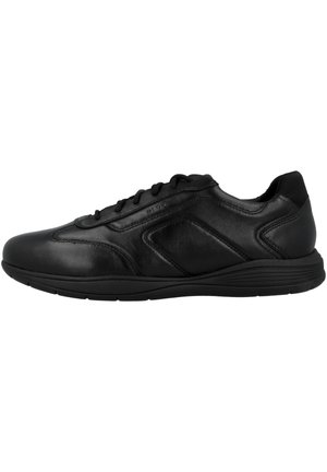 Geox® AVERY A: Zapatillas Bajas Negros Hombre