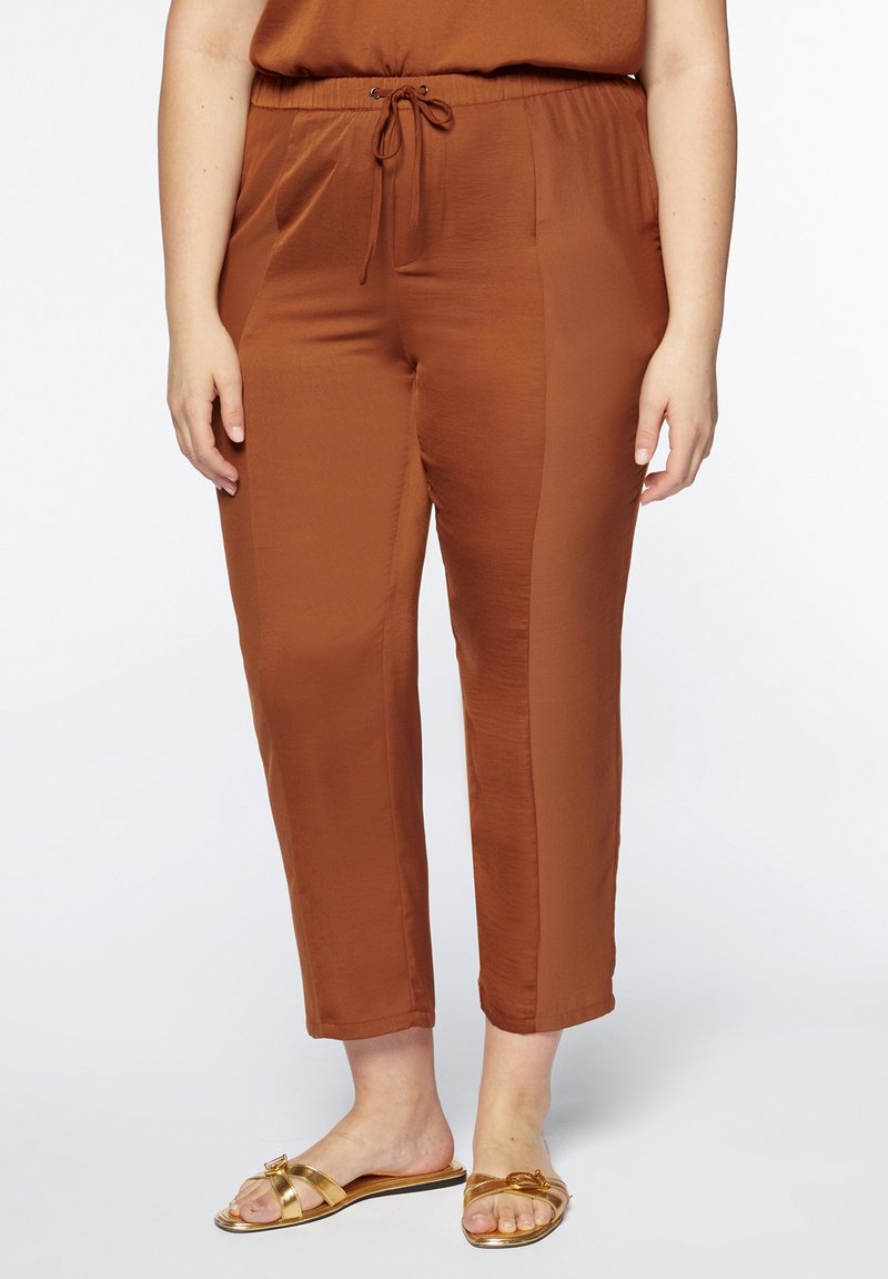 REPLAY W8828 Pantaloni Larghi Donna In Viscosa Satin – Black/Multicolor 010 – Look Business Casual
