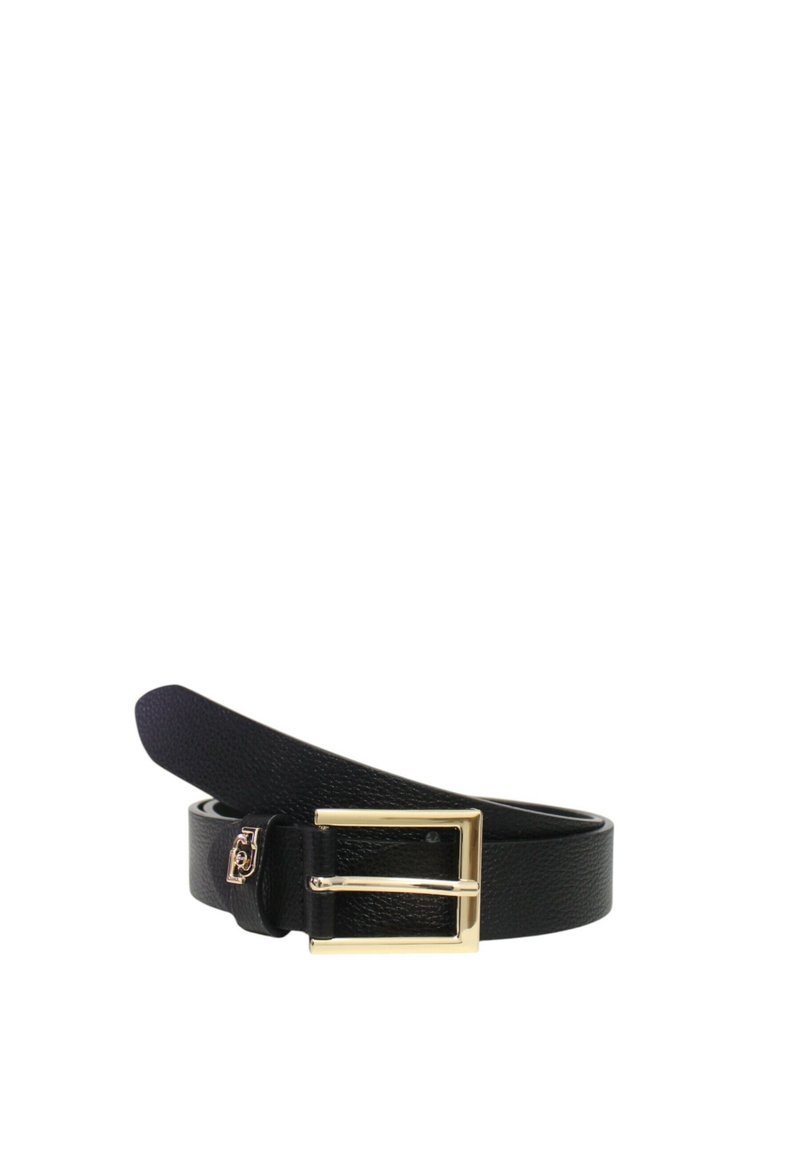 Cinture in pelle nera con una fibbia in metallo dorato, texture liscia, un logo goffrato discreto e un design classico.