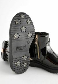 Baker by Ted Baker WITH BOW - REGULAR FIT - Batukai kūdikiams - black