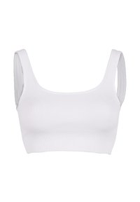Hvit ribbestrikket crop-top med brede stropper og firkantet halsutskjæring. Glatt tekstur og tettsittende design, egnet for lagdeling eller avslappet bruk.
