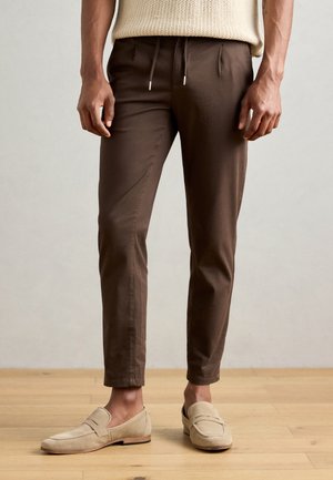 Lindbergh SUPERFLEX - Pantalon classique - deep brown