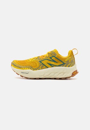 FRESH FOAM X HIERRO V8 - Trail running shoes - orange