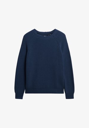 Suéter de punto azul marino con cuello redondo, puños y dobladillo acanalados. Presenta una tela texturizada con un corte clásico y mangas raglán.