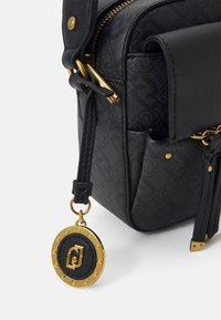 LIU JO CAMERA CASE - Umhängetasche - nero