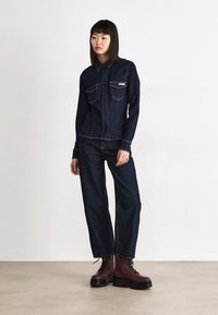 Calvin Klein Jeans FLATFORM HIGH LACE UP - Členkové šnurovacie čižmy - andorra/black