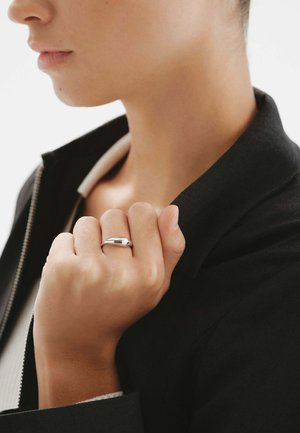 Aristocrazy, ANILLO ABOMBADO DE PLATA 925 - Anillo - silver-coloured