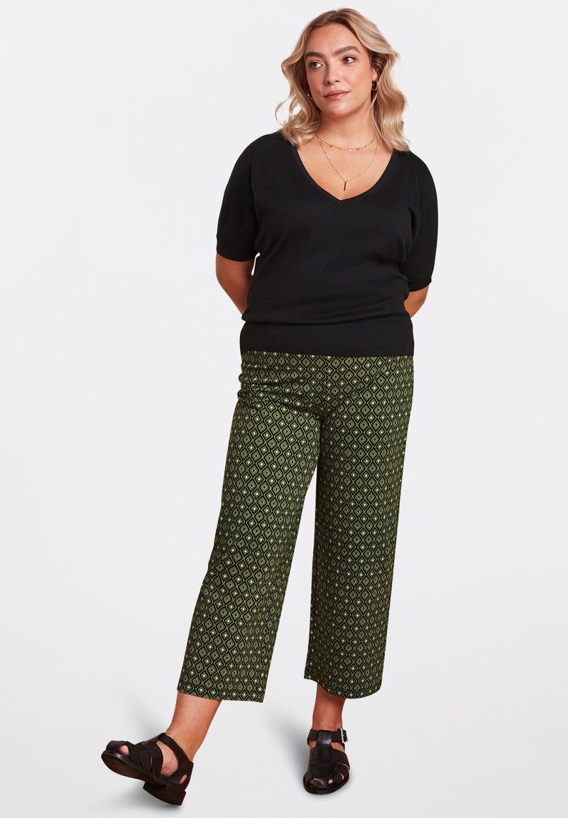 King Louie - BORDER RIO - Trousers - black, Enlarge