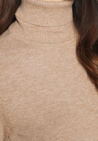 Vero Moda Stickad tröja - dark brown