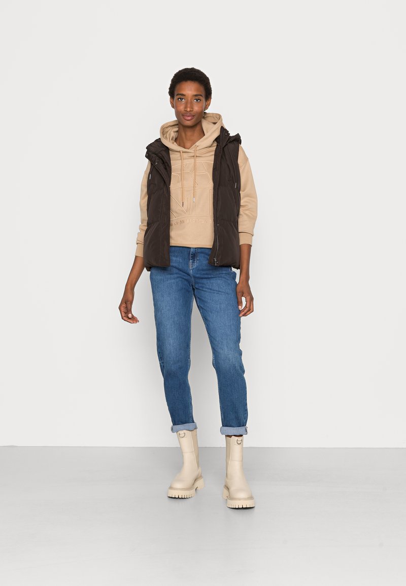 Damen Sweatshirts | GANT TONAL QUADRAT HOODIE Sweatshirt hazelwood beige/beige - NR77242 Damen Sweatshirts | GANT TONAL QUADRAT HOODIE Sweatshirt hazelwood beige/beige - NR77242