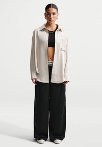 Non sélectionné, light bone/black