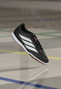 Επιλέχθηκε, core black/footwear white/lucid red