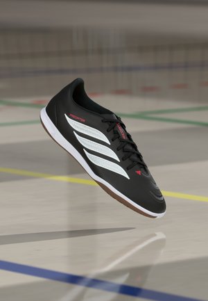 PREDATOR CLUB SALA INDOOR - Chaussures de football en salle - core black/footwear white/lucid red