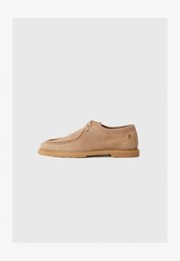 Valgt, coastal taupe