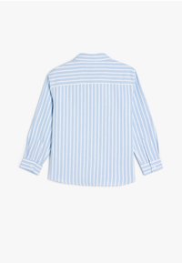 Gestreept shirt met lange mouwen, lichtblauwe en witte verticale strepen, met knoopmanchetten, kraag en een casual pasvorm. Glad katoenen stof.