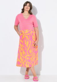 LAURASØN V-AUSSCHNITT 1/2 ARM OEKO-TEX - Trikoomekko - pink