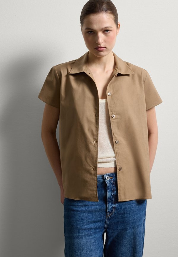 WITH SHORT SLEEVES - Hemdbluse - beige