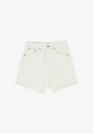 Witte denim shorts met knopen aan de voorkant en ritssluiting, vijf zakken en rafelige zoom.