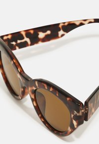 Zign Solbriller - brown