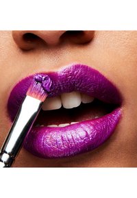 MAC AMPLIFIED CRÈME LIPSTICK - Lipstick - violetta