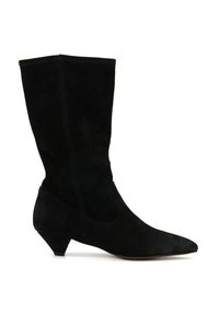Stivale alla caviglia in suede nero con punta affilata, tacco a cono e texture liscia; presenta dettagli cuciti lungo i lati.
