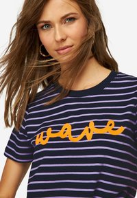 LAURASØN Camiseta estampada - dark blue