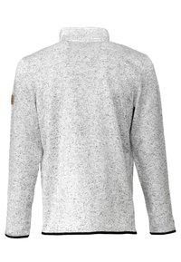 Grijze fleece pullover met een gestructureerde afwerking, hoge kraag en contrasterende zwarte zoom. Heeft een logopatch op de linker schouder.