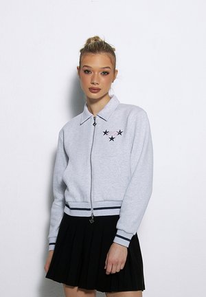 - Bluza rozpinana