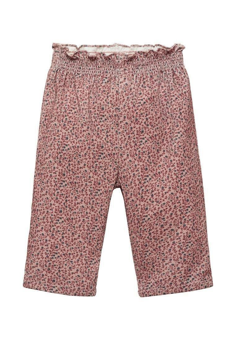 Vaaleanpunaiset puuvillashortsit, joissa on rypytetty vyötärö ja punaisia sekä sinisiä kukkakuoseja. Ominaisuuksiin kuuluvat polven mittaiset mallit ja pehmeä rakenne.