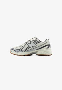 Unselected, off white black