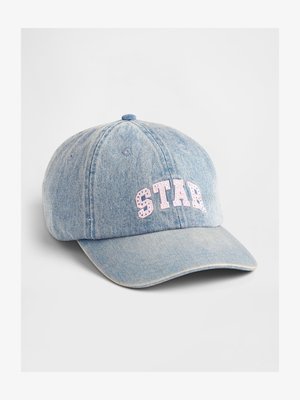 Denim cap in light blue with a curved brim. Features "STAR" embroidered in pink with white accents on the front. Classic six-panel design.